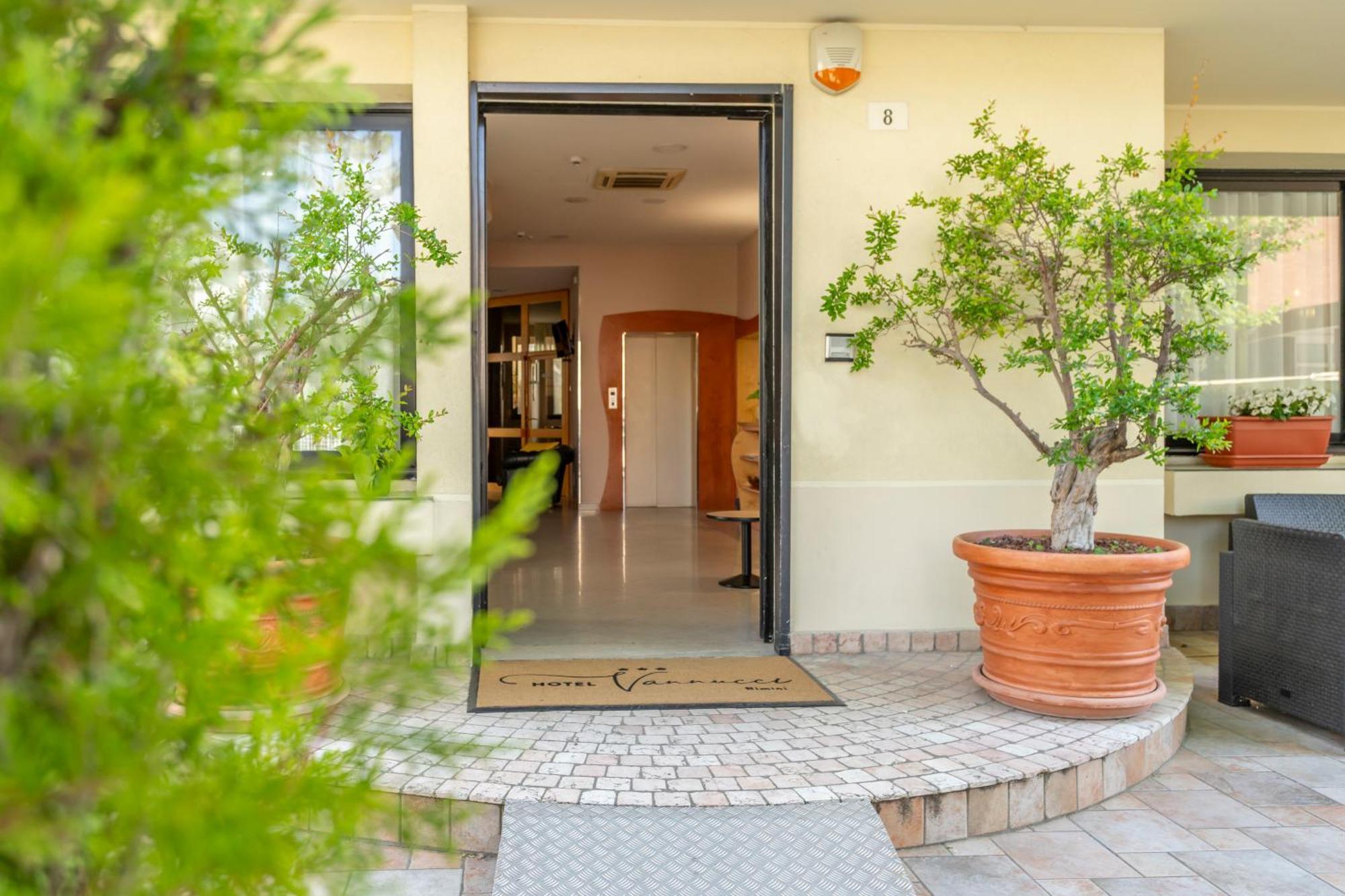 Hotel Vannucci Rímini Exterior foto