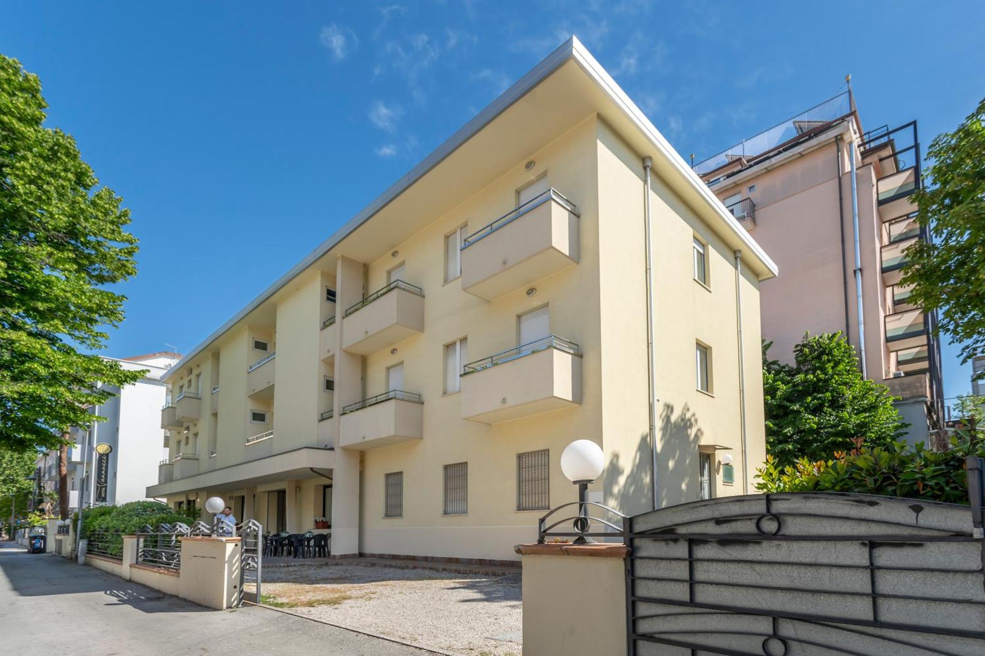 Hotel Vannucci Rímini Exterior foto